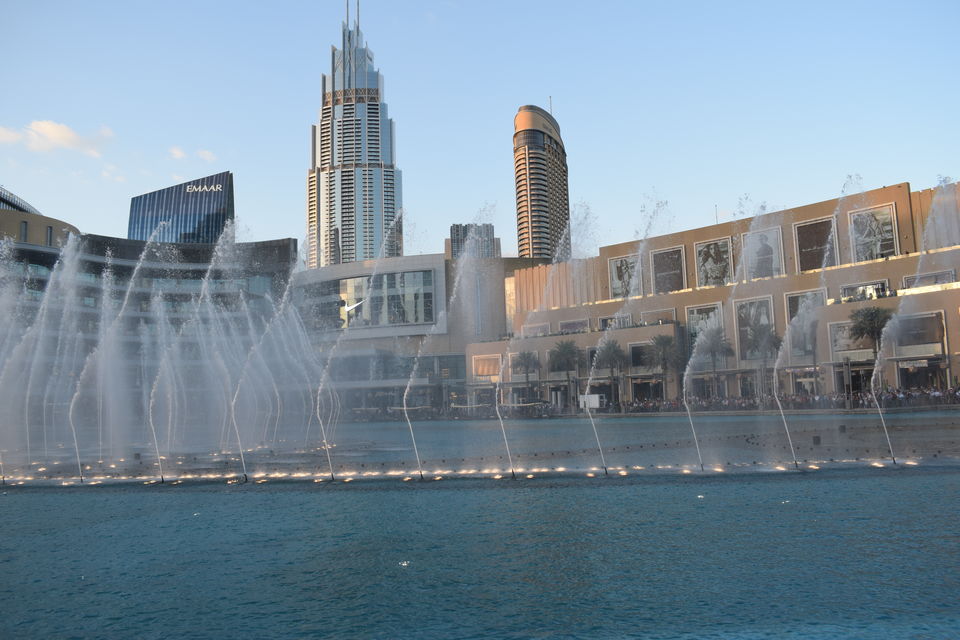 Photo of The Dubai Fountain - Sheikh Mohammed bin Rashid Boulevard - Dubai - United Arab Emirates by Shruthi