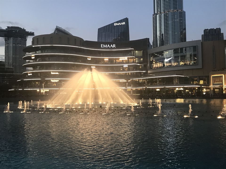 Photo of The Dubai Fountain - Sheikh Mohammed bin Rashid Boulevard - Dubai - United Arab Emirates by Shruthi