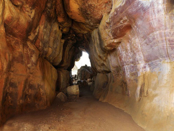 Photo of Bhimbetka rock shelters, Bhojpur Raisen, Madhya Pradesh, India by Rohit Prajapati (Aaric)