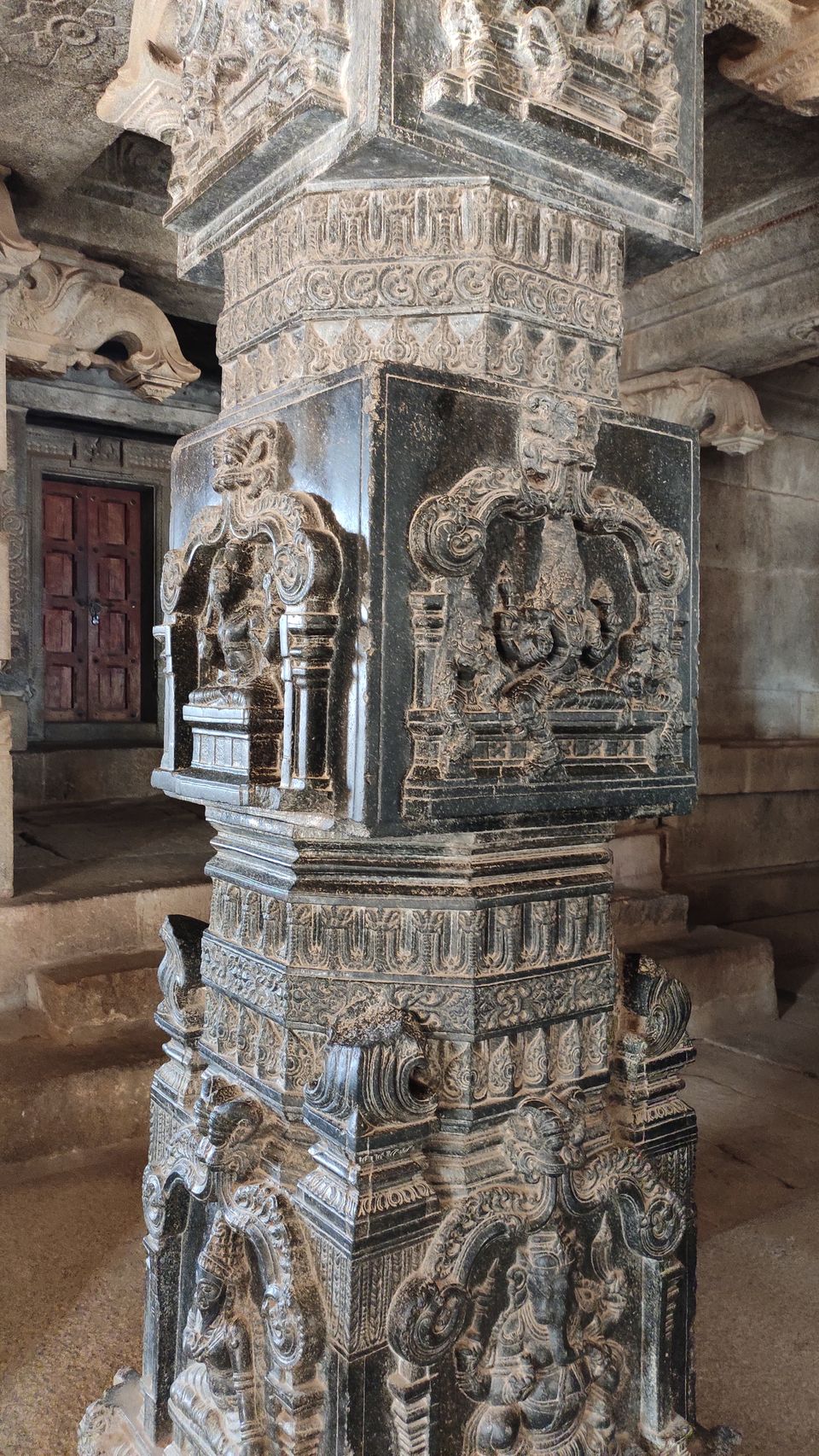 Photo of Hazara Rama Temple, Karnataka, India by Omkar Kulkarni