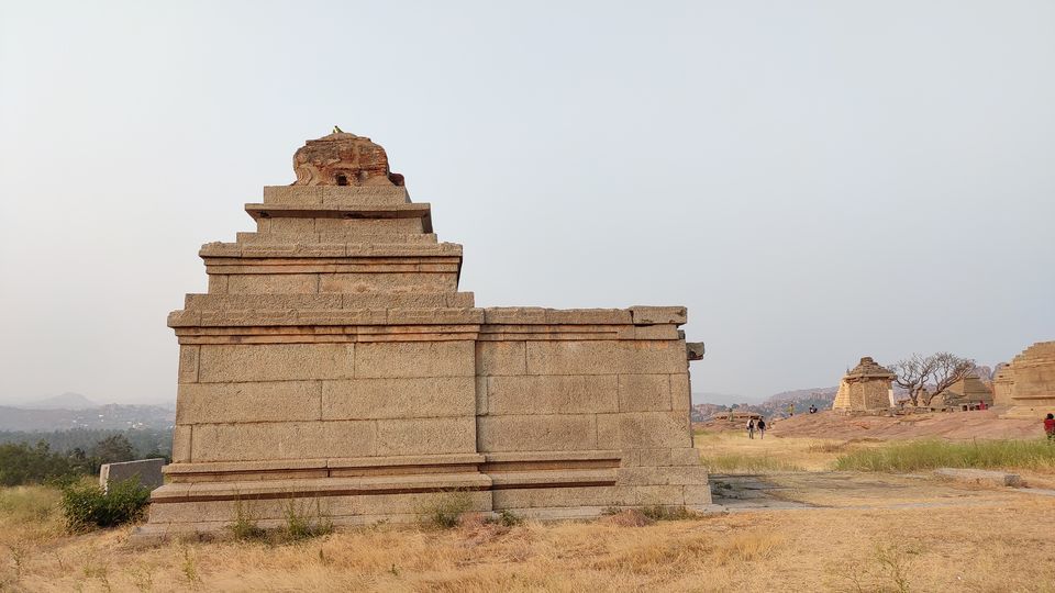 Photo of Hemakuta Hill Temple, Hampi, Karnataka by Omkar Kulkarni