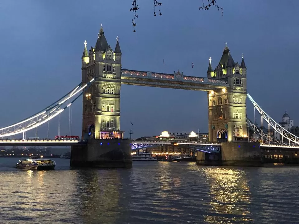 Photo of London Bridge, London, UK by Divisha - The Diadeb