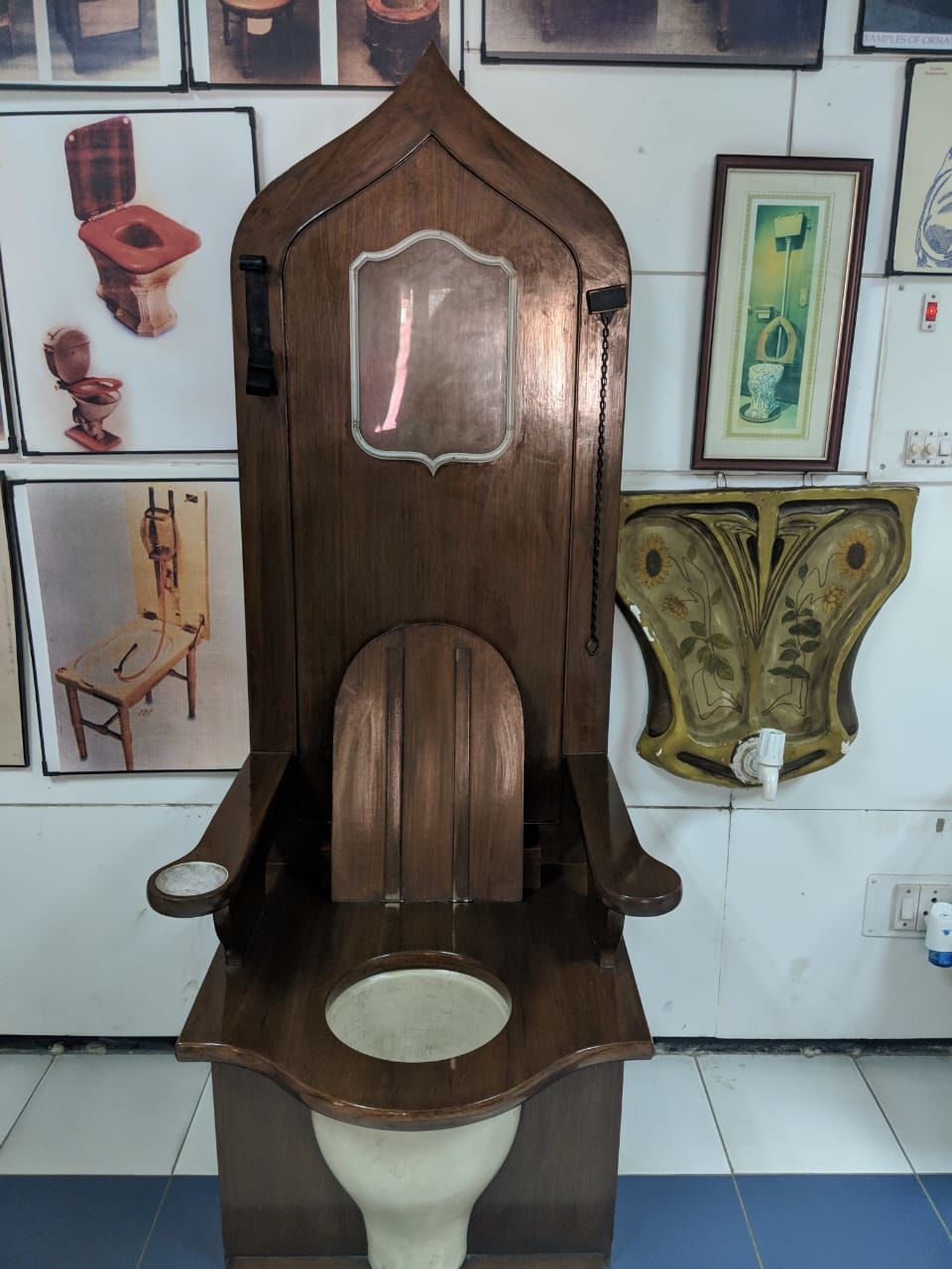 Photo of Sulabh International Museum Of Toilets, Palam - Dabri Marg, Kali Nagar, Block R, Mahavir Enclave Part 1, Mahavir Enclave, New Delhi, Delhi, India by Divisha - The Diadeb