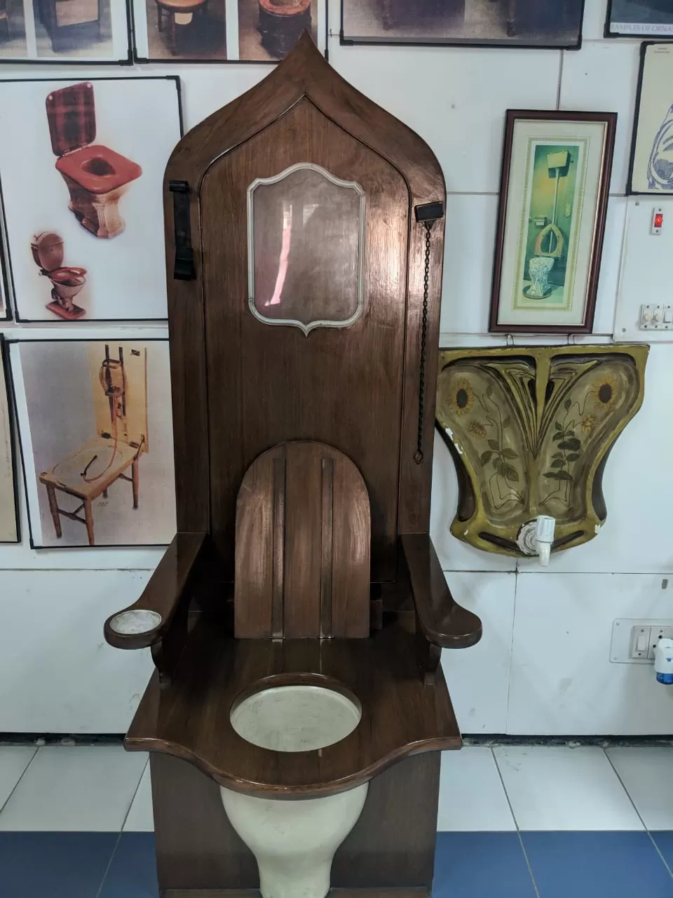 Photo of Sulabh International Museum Of Toilets, Palam - Dabri Marg, Kali Nagar, Block R, Mahavir Enclave Part 1, Mahavir Enclave, New Delhi, Delhi, India by Divisha - The Diadeb