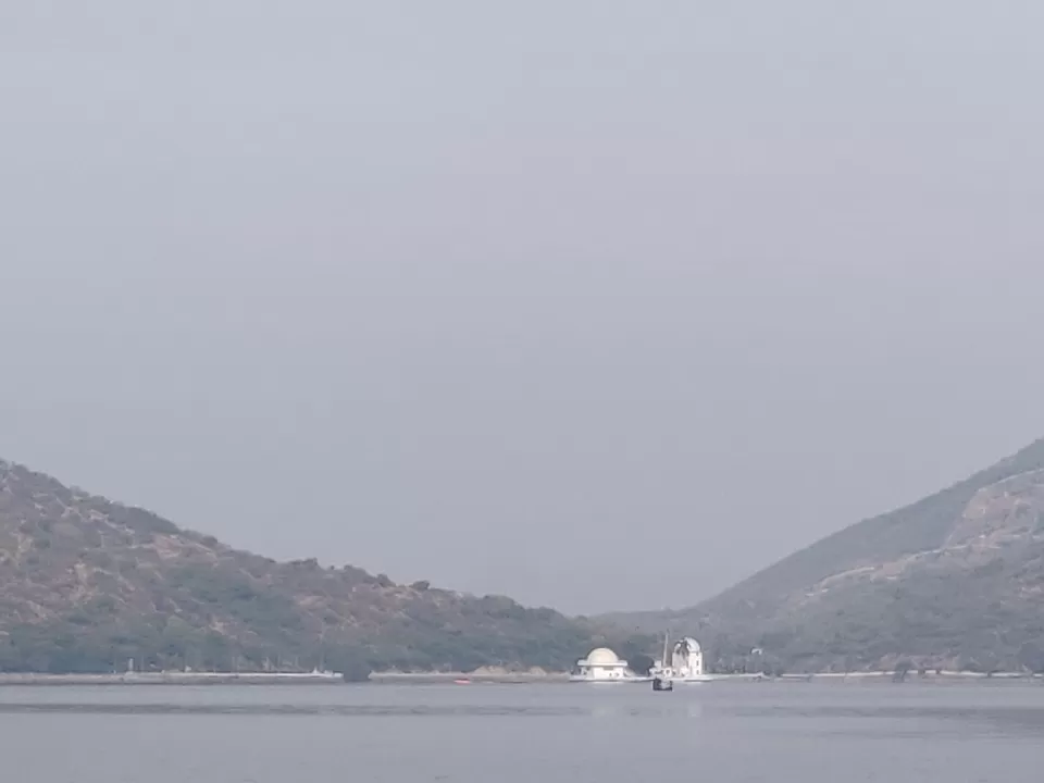 Photo of Udaipur Solar Observatory, Lake Fatehpur to Badi Talai, Shilpgram, Udaipur, Rajasthan, India by Divisha - The Diadeb
