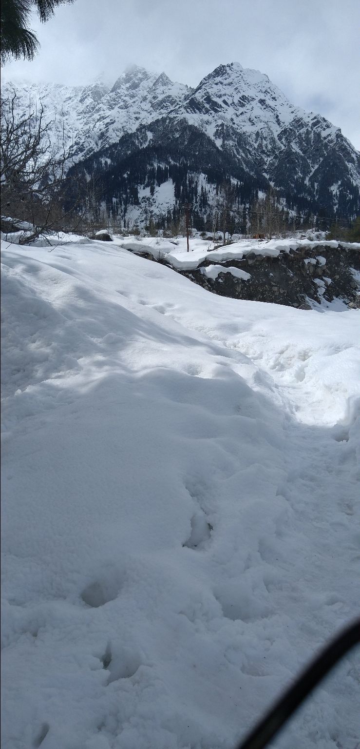 Photo of Manali, Himachal Pradesh, India by Yash Verma