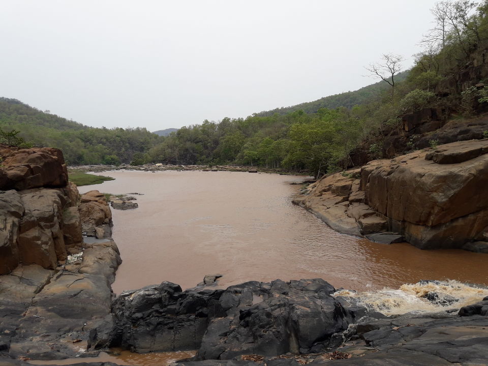 Photo of Putudi Waterfall, Sesakera, Odisha, India by Tanmoy Moulik