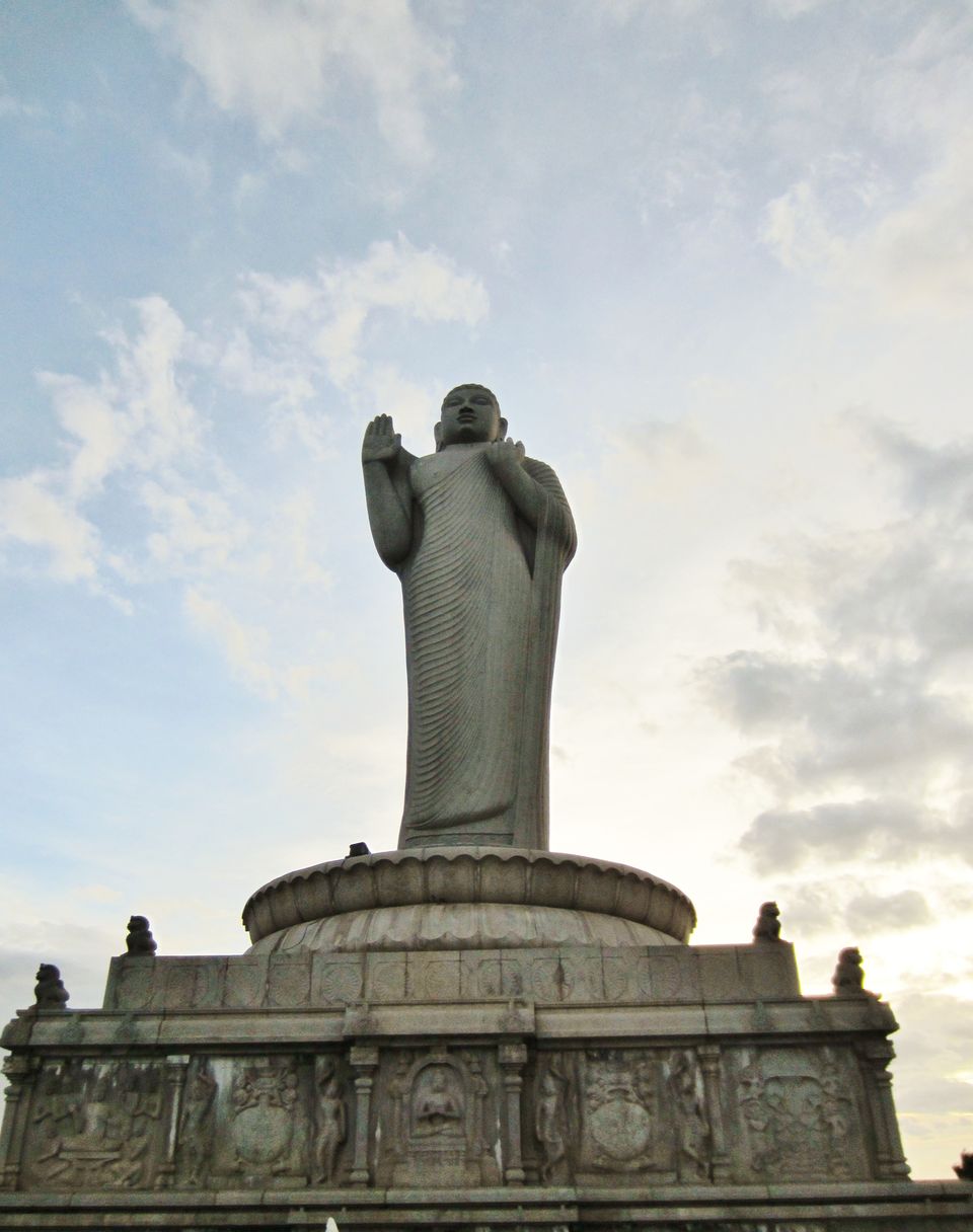 Photo of Lumbini Park, Hyderabad, Telangana, India by Ananiah Blessing