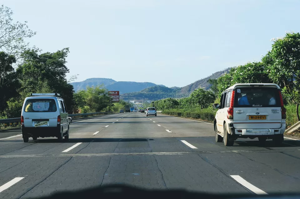 Photo of Mumbai - Pune Expressway, किवाले, रवेट, पिंपरी-चिंचवड, महाराष्ट्र, भारत by Arindam and Pawnita