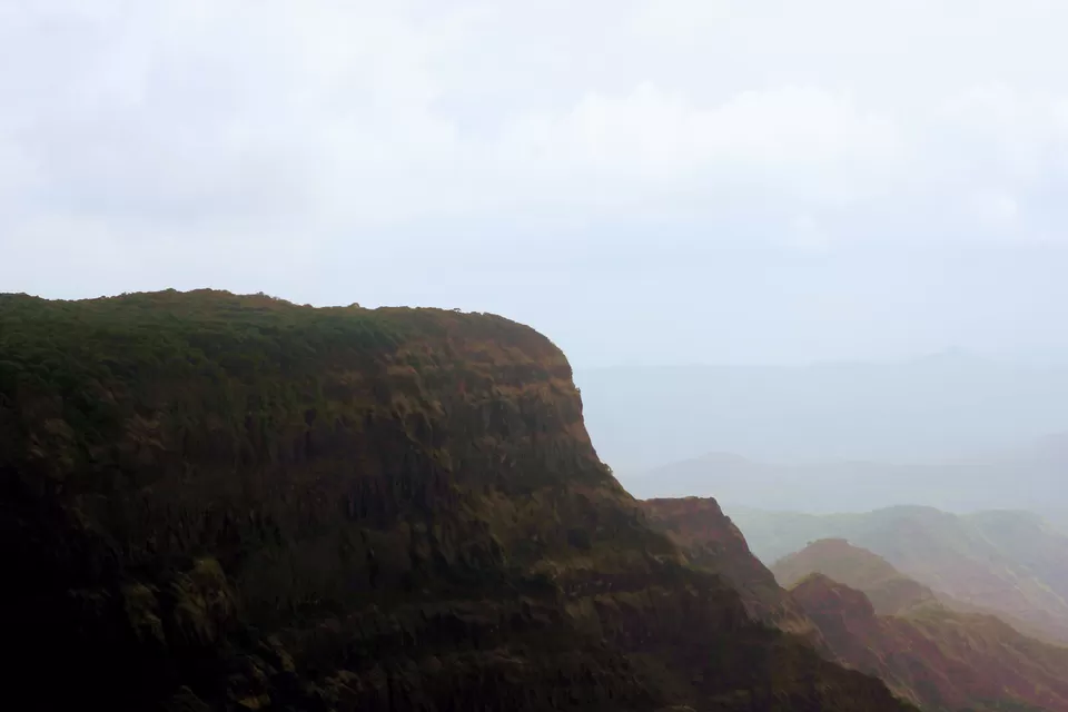 Photo of Arthur's Seat, महाबलेश्वर टू ओल्ड महाबलेश्वर मार्ग, महाबलेश्वर, महाराष्ट्र, भारत by Arindam and Pawnita