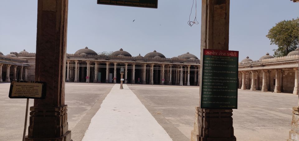 Photo of Sarkhej Roza (the living monument) 3/10 by akash