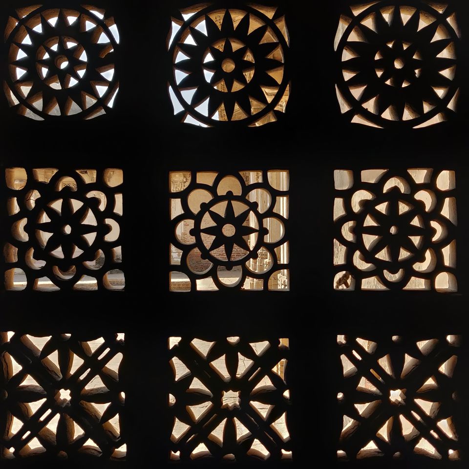 Photo of Sarkhej Roza (the living monument) 10/10 by akash