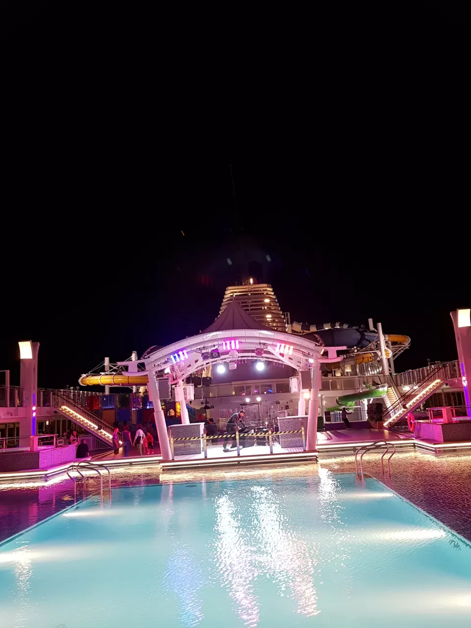Photo of Genting Dream Cruise, Singapore by Sonica Mor