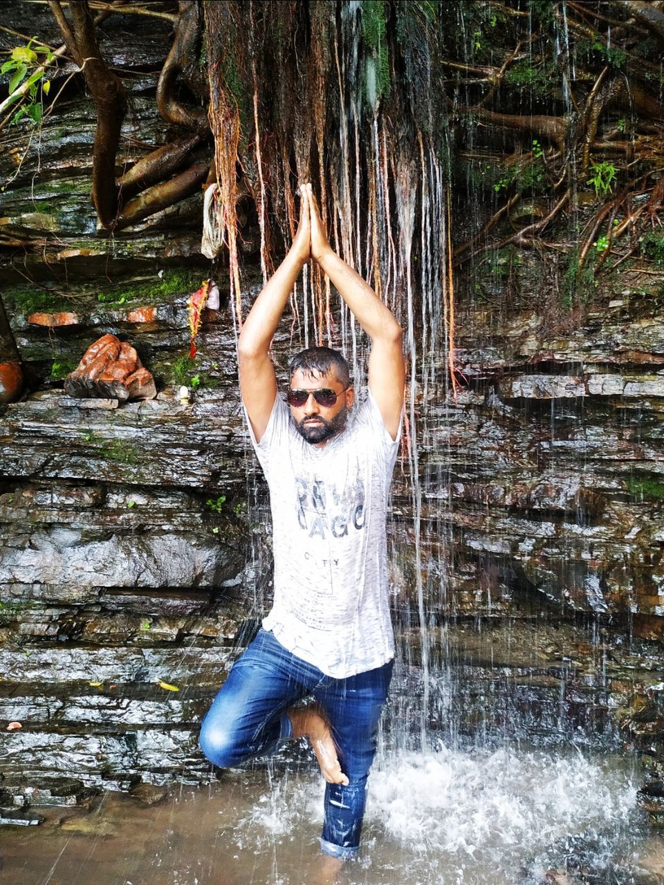 Photo of झरने की खोज में by Divyanshu Dixit