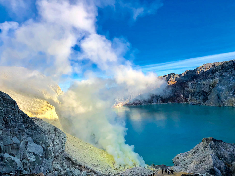 Photo of Mount Bromo, Area Gunung Bromo, Podokoyo, Pasuruan, East Java, Indonesia by Shraddha