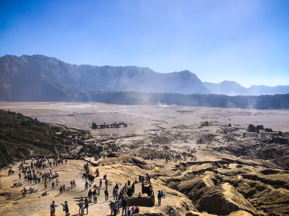 Photo of THE ULTIMATE GUIDE TO MOUNT BOROMO & KAWAH IJEN, INDONESIA by Shraddha