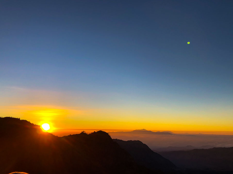 Photo of THE ULTIMATE GUIDE TO MOUNT BOROMO & KAWAH IJEN, INDONESIA by Shraddha