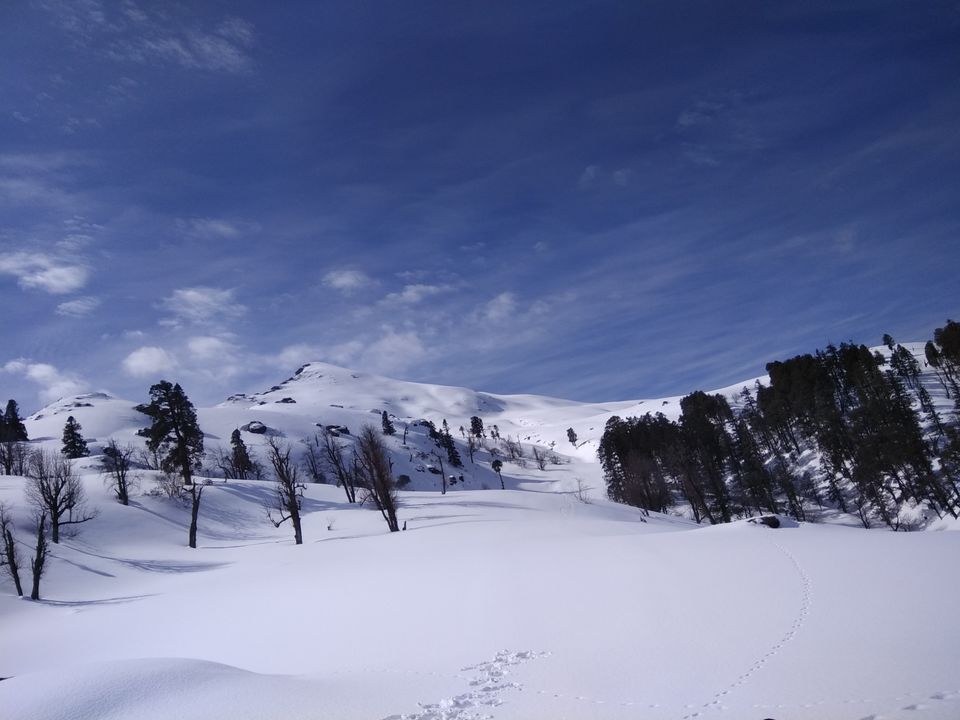 Photo of Kedarkantha Summit, Bandiyar, Uttarakhand, India by Ratan Tatikonda