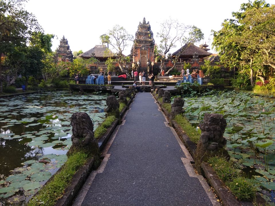 Photo of Pura Taman Saraswati, Jalan Kajeng, Ubud, Gianyar, Bali, Indonesia by Ratan Tatikonda