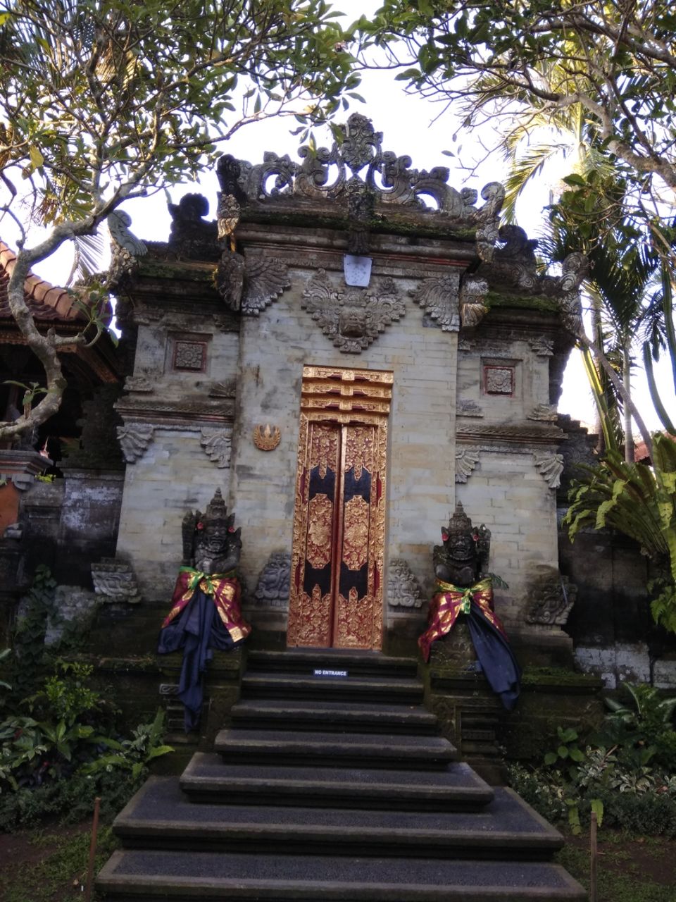 Photo of Peliatan Royal Palace, Peliatan, Ubud, Gianyar, Bali, Indonesia by Ratan Tatikonda