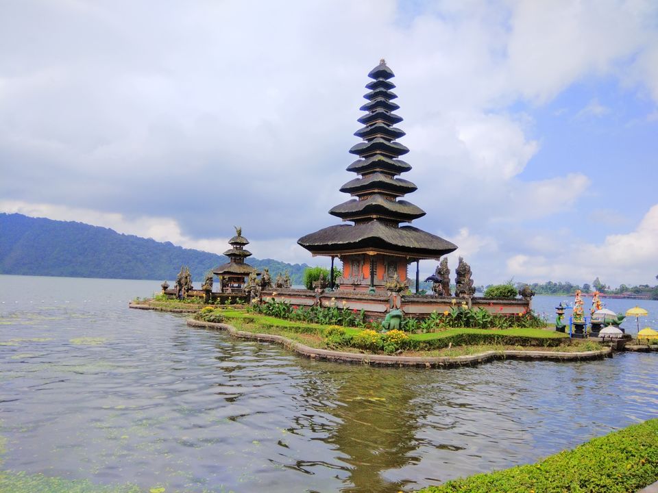 Photo of Ulun Danu Beratan Temple, Danau Beratan, Candikuning, Tabanan Regency, Bali, Indonesia by Ratan Tatikonda