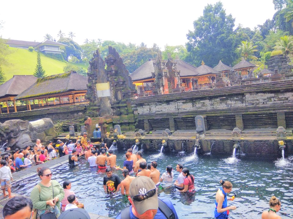 Photo of Tirta Empul Temple, Jalan Tampaksiring, Manukaya, Gianyar, Bali, Indonesia by Ratan Tatikonda