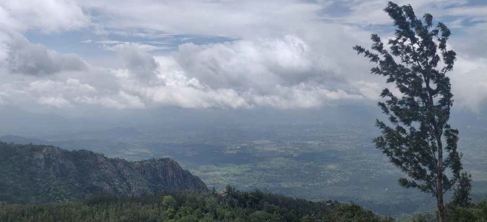 Photo of Yercaud Hill Station, Kombaikkadu, Tamil Nadu, India by globetrotterush5