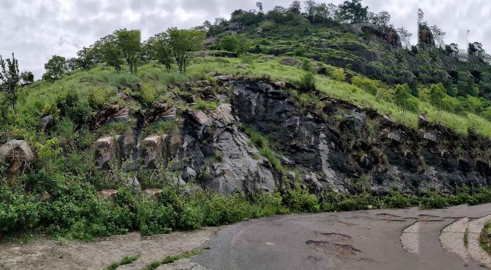 Photo of Kiliyur Falls, Killiyur Road, Pattipadi, Tamil Nadu, India by globetrotterush5