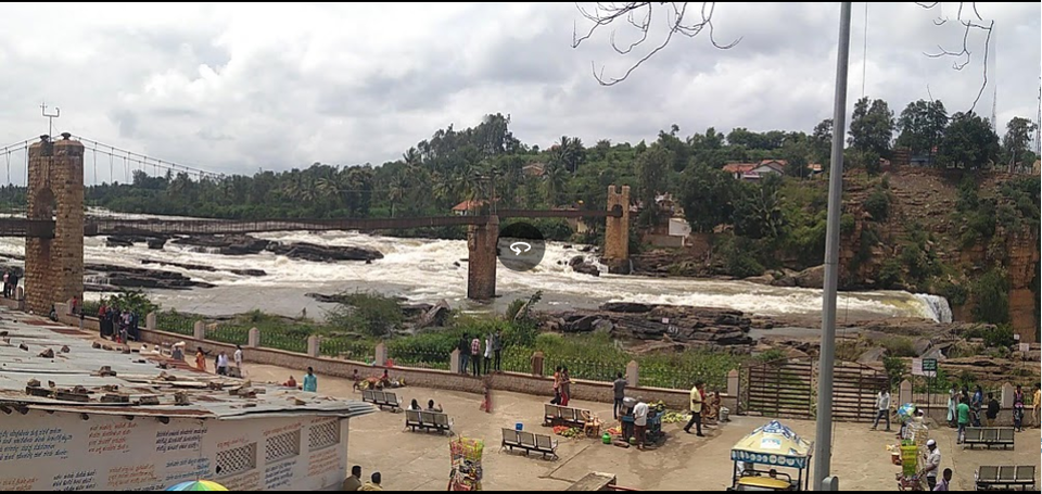 Photo of Mahalingeshwar Temple, Old Town Sector 1, Gokak, Karnataka, India by Gr8Bhatta