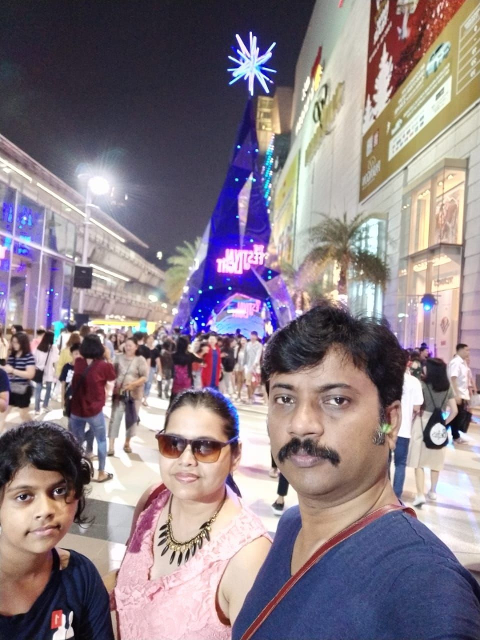 Photo of Siam Center, Rama I Road, Pathum Wan, Bangkok, Thailand by Smruti Nayak