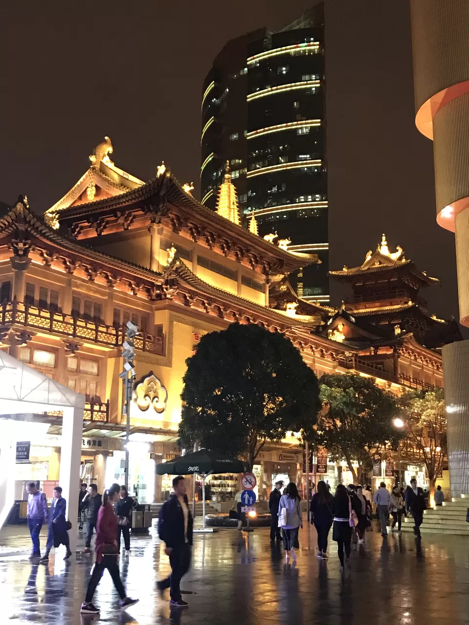 Photo of Jing'an, Shanghai, China by Naila Jafferey