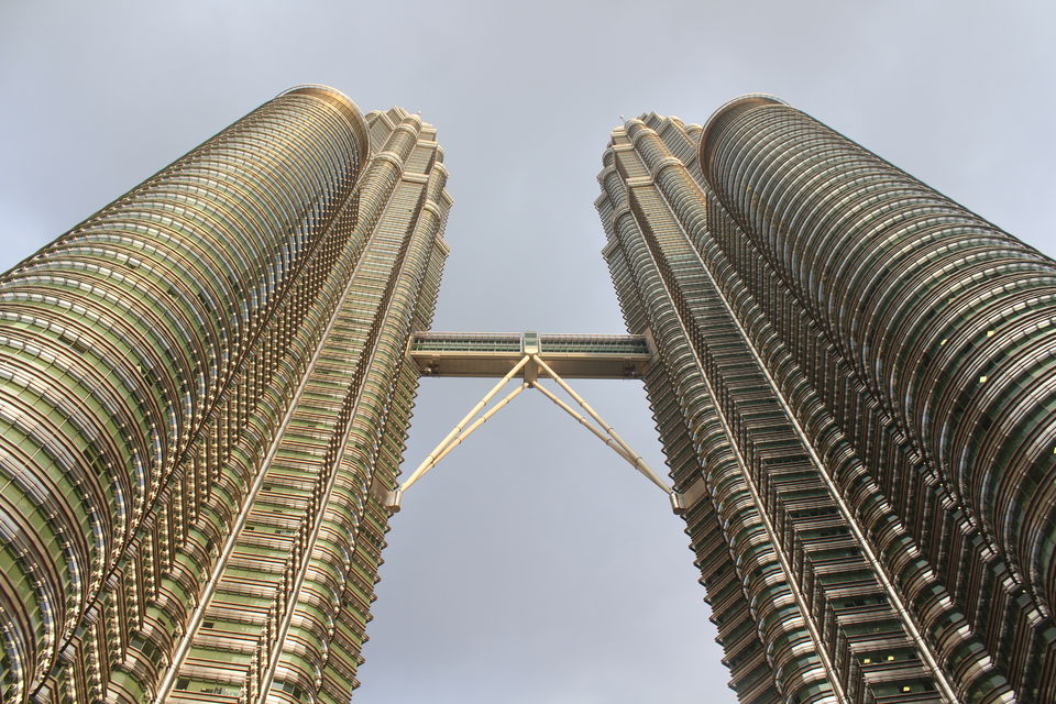 Photo of Petronas Twin Tower, Kuala Lumpur City Centre, Kuala Lumpur, Federal Territory of Kuala Lumpur, Malaysia by The Vacation Guy