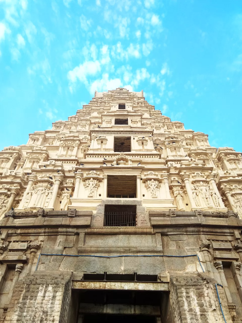 Photo of Virupaksha Temple East Gopura, Hampi, Karnataka, India by Sarthak Niwate