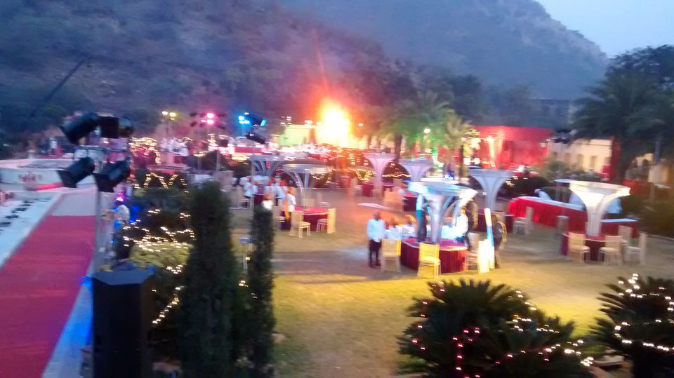 Photo of An impulsive affair: Jaipur 4/20 by mizna khan