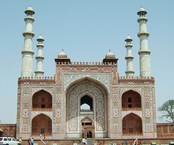 Photo of Beyond the Taj in Agra 1/8 by Saurav