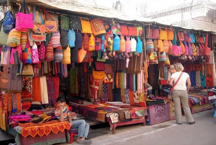 Photo of Tripolia Bazar, Jaipur, Rajasthan, India by Saurav