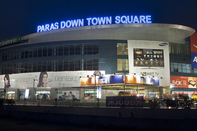 Photo of Paras Downtown Square Mall, Zirakpur, Punjab, India by Saurav