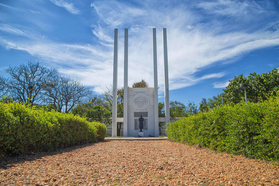 Photo of French War Memorial, Mahe de Labourdonnais Street, White Town, Pondicherry, Puducherry, India by Ishita Das Sarkar