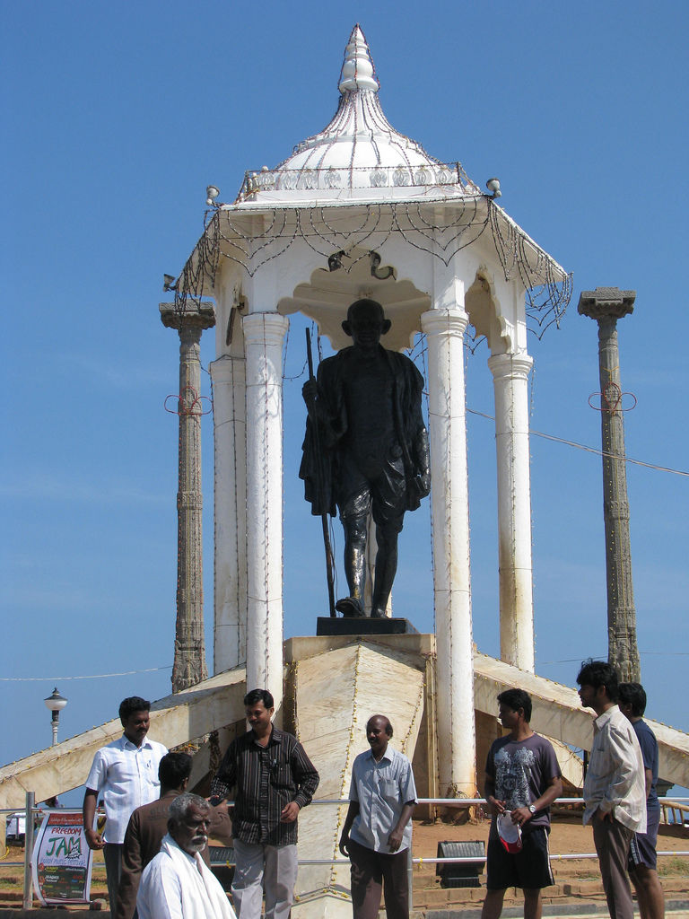 Photo of GANDHI STATUE, Beach Road, White Town, Pondicherry, Puducherry, India by Ishita Das Sarkar