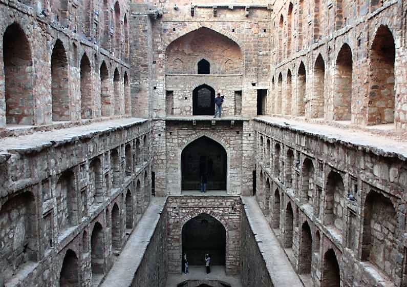 Photo of Agrasen Ki Baoli: A low-budget historical tour of the ancient step-well in Delhi by Ishita Das Sarkar