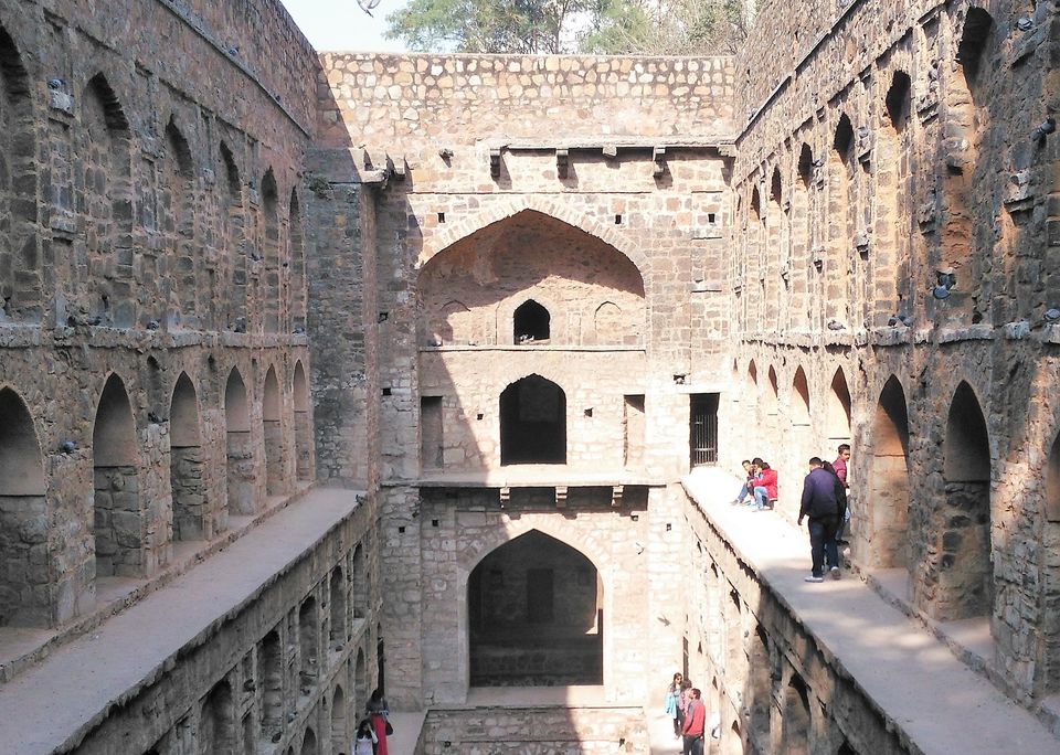 Photo of Agrasen Ki Baoli: A low-budget historical tour of the ancient step-well in Delhi by Ishita Das Sarkar