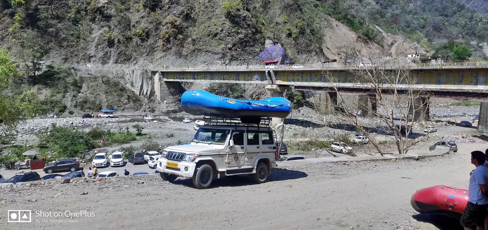 Photo of Experience the adrenaline surge while conquering the rapids during rafting at Rishikesh by Ishita Das Sarkar