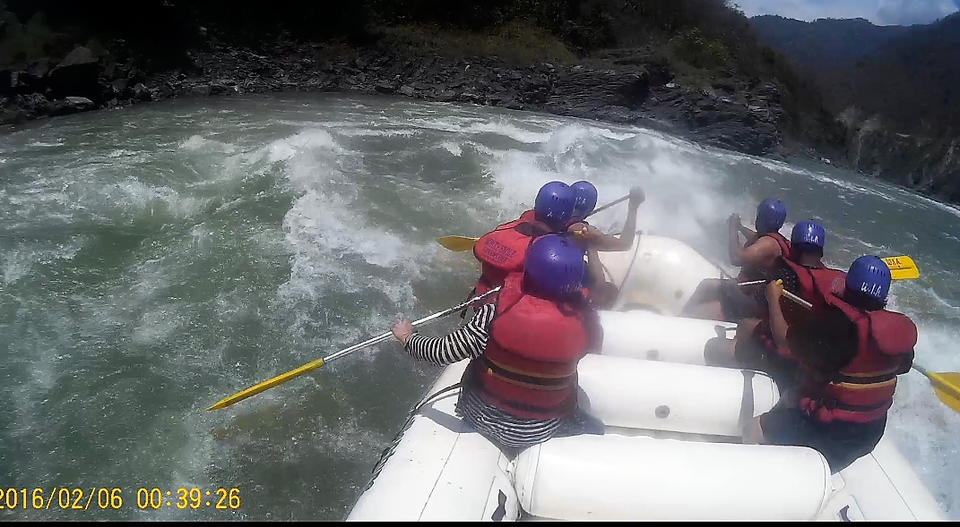 Photo of Experience the adrenaline surge while conquering the rapids during rafting at Rishikesh by Ishita Das Sarkar