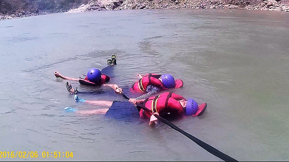 Photo of Experience the adrenaline surge while conquering the rapids during rafting at Rishikesh by Ishita Das Sarkar