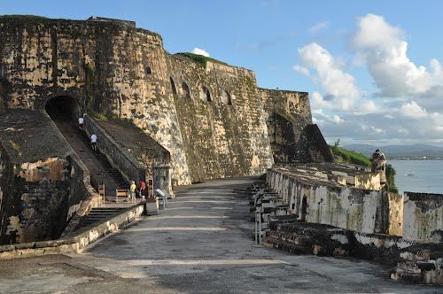 Photo of Castillo San Felipe del Morro, Calle Norzagaray, San Juan, Puerto Rico by Aswin Ramakrishnan