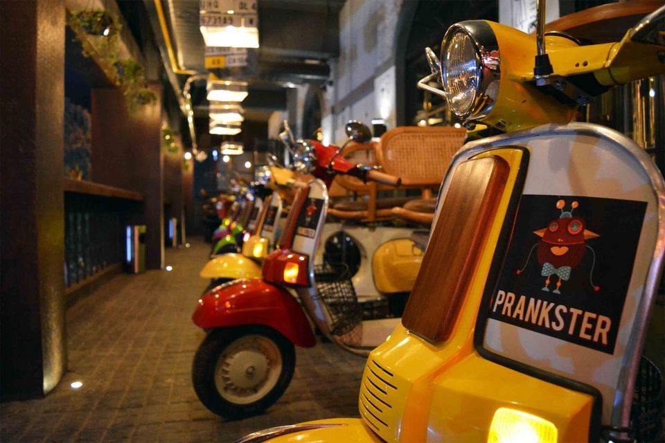 Photo of 10 Theme Cafes In Delhi For An Offbeat Experience 1/1 by Arpita Agnihotri