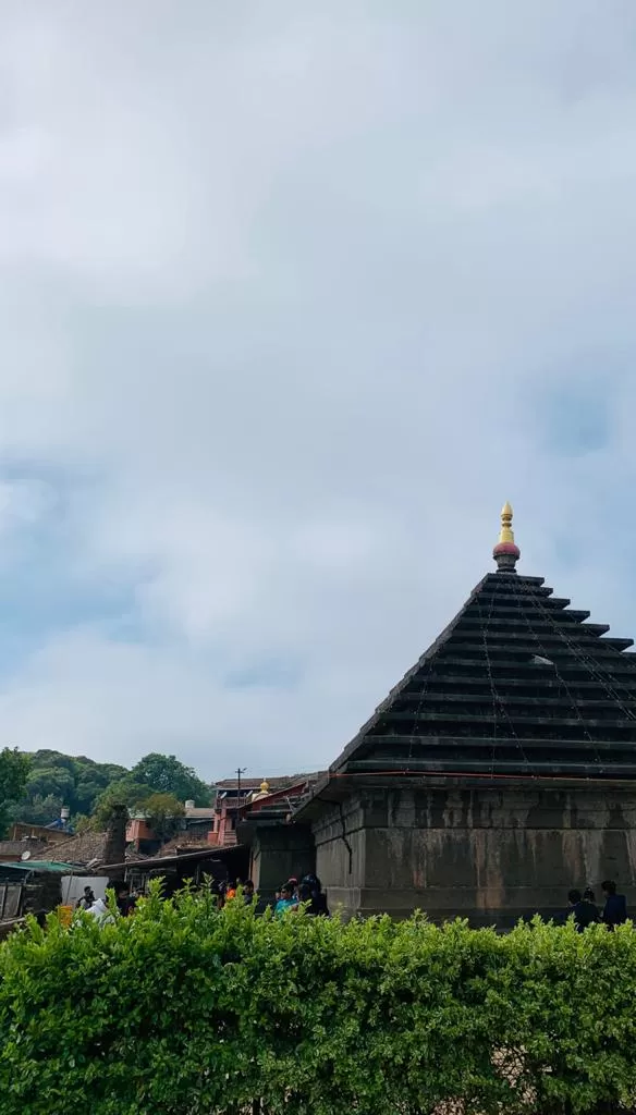 Photo of Mahabaleshwar Temple, Radhanagari, Maharashtra, India by Prtravelstories