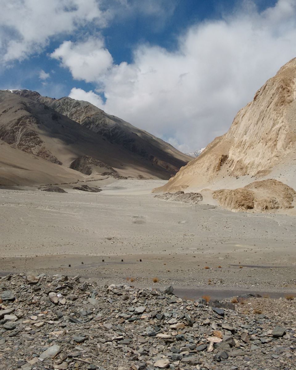Photo of Ladakh - a dream that you don't want to wake up from. by Curvy_bongshell