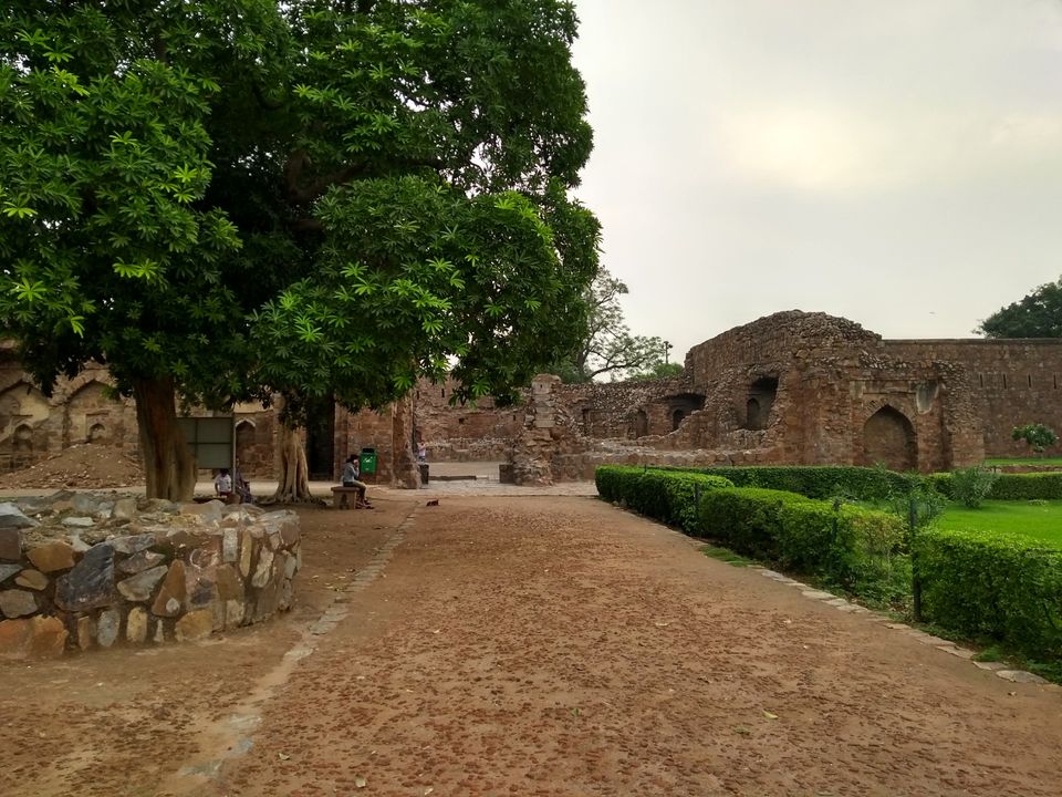 Photo of Exploring the 'Djinns' of Ferozabad by Curvy_bongshell