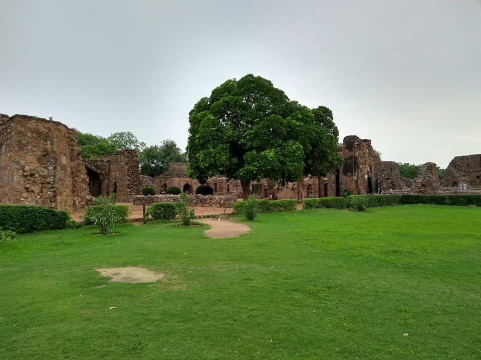 Photo of Exploring the 'Djinns' of Ferozabad by Curvy_bongshell